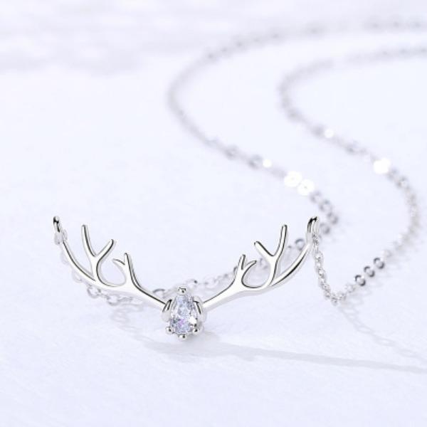 Japanese and Korean Creative Deer Horn Pendant - One Deer Has Your Necklace