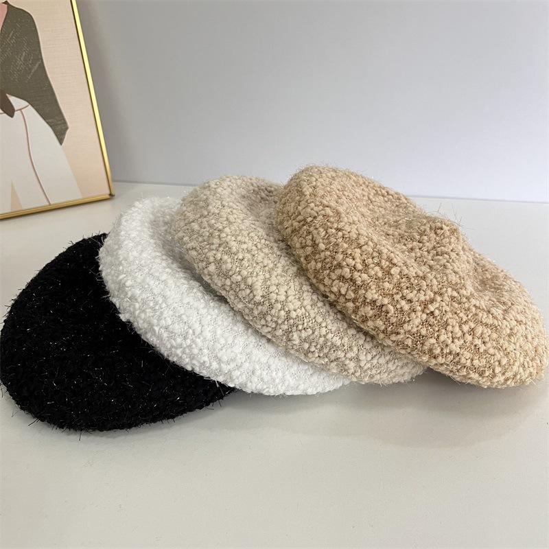 Trendy shiny peacock yarn beret female British retro bud hat versatile face small knitted painter hat