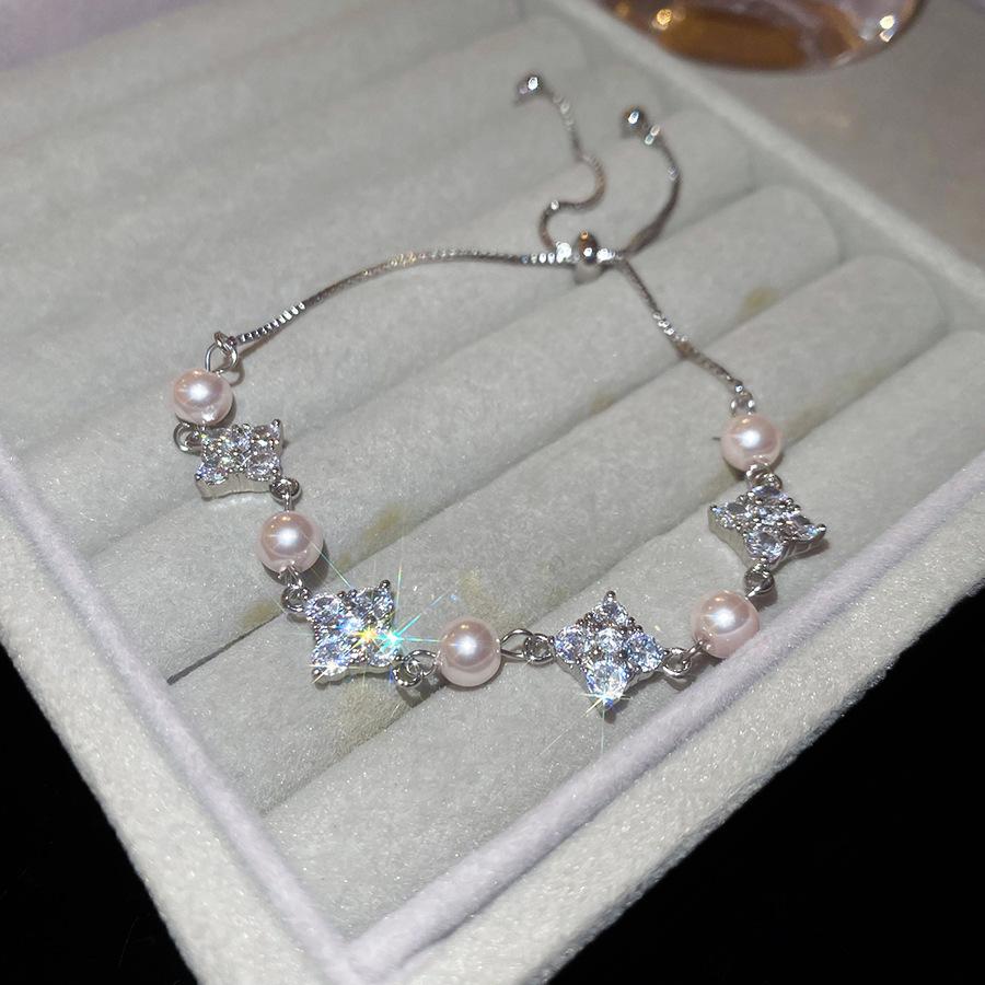 French temperament cold wind zircon star pearl bracelet light luxury bracelet sweet versatile jewelry