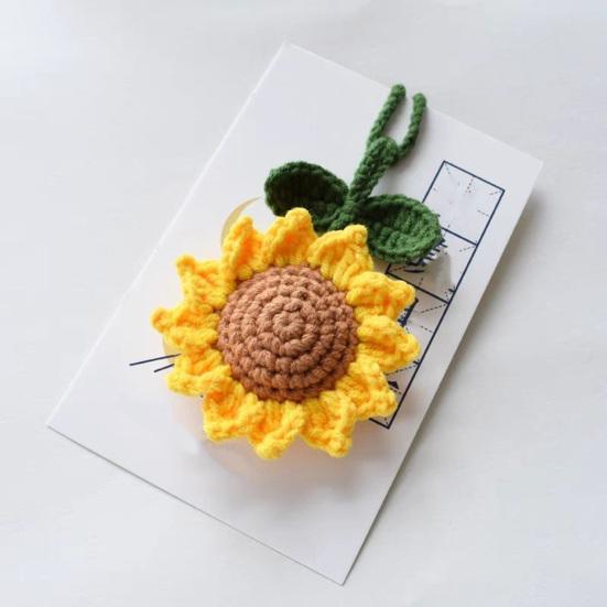 Crocheted Sunflower Pendant Handmade Flower Bag Backpack Charm Pendant Sunflower for Key Ring Handbag