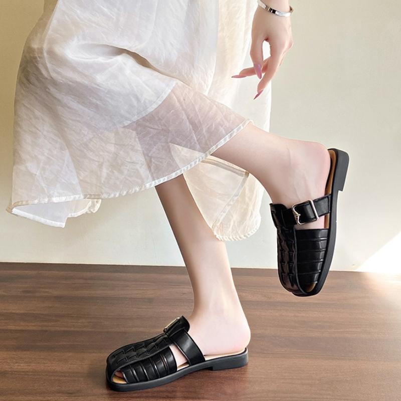 2025 French Women's Slippers Summer One-step Soft-soled Woven Casual Shoes New Hollow-toe Sandals with Dresses Designer Brands