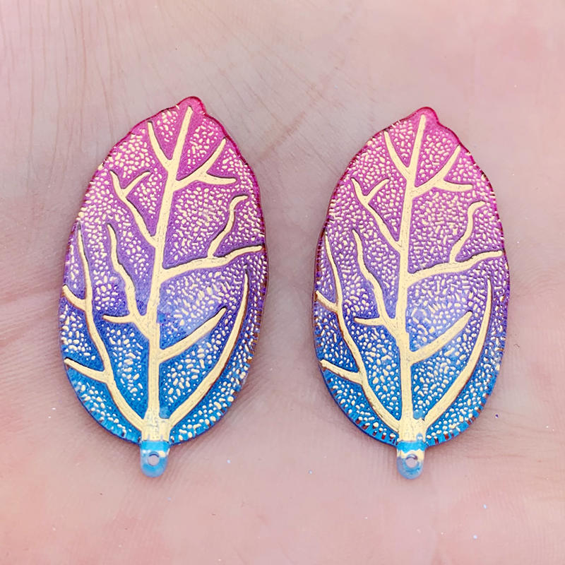 10 Stück 21*40mm Regenbogen Blätterförmige Harz Strass Applikation Kristalle Flatback Steine für Schmuck Handwerk Dekoration Anhänger