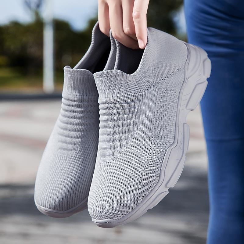 Women's Solid Color Breathable Sports Shoes Soft Soled Lightweight Sliding in Walking Shoes Low Cut Knitted Casual Shoes  Model
