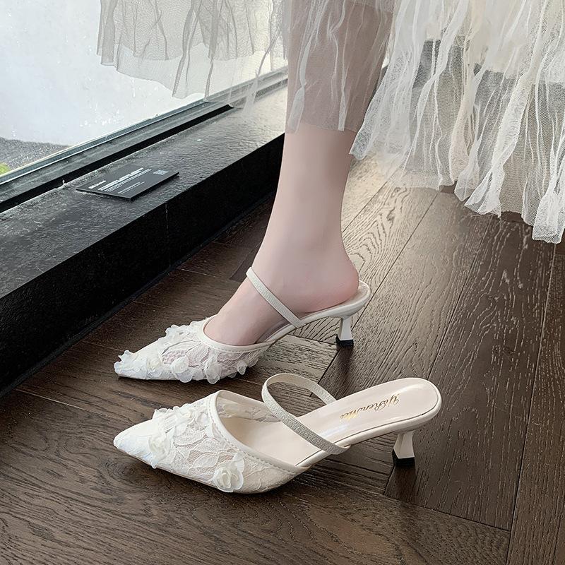 Xiaoxiangfeng pointed head thin heel bag head sandals women's outer wear in spring 2025 new shallow mouth one pedal evening slippers
