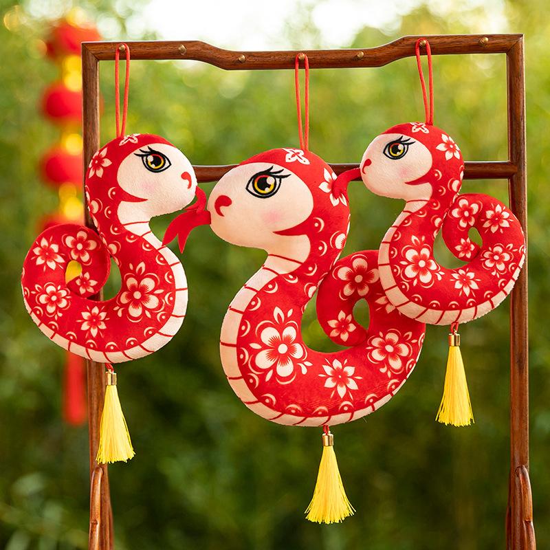 Red Chinese Knots with Tassels Good Fortune Tree Ornaments 2025 Year of Snake Lunar Year Hanging Pendants Spring Festival Decor