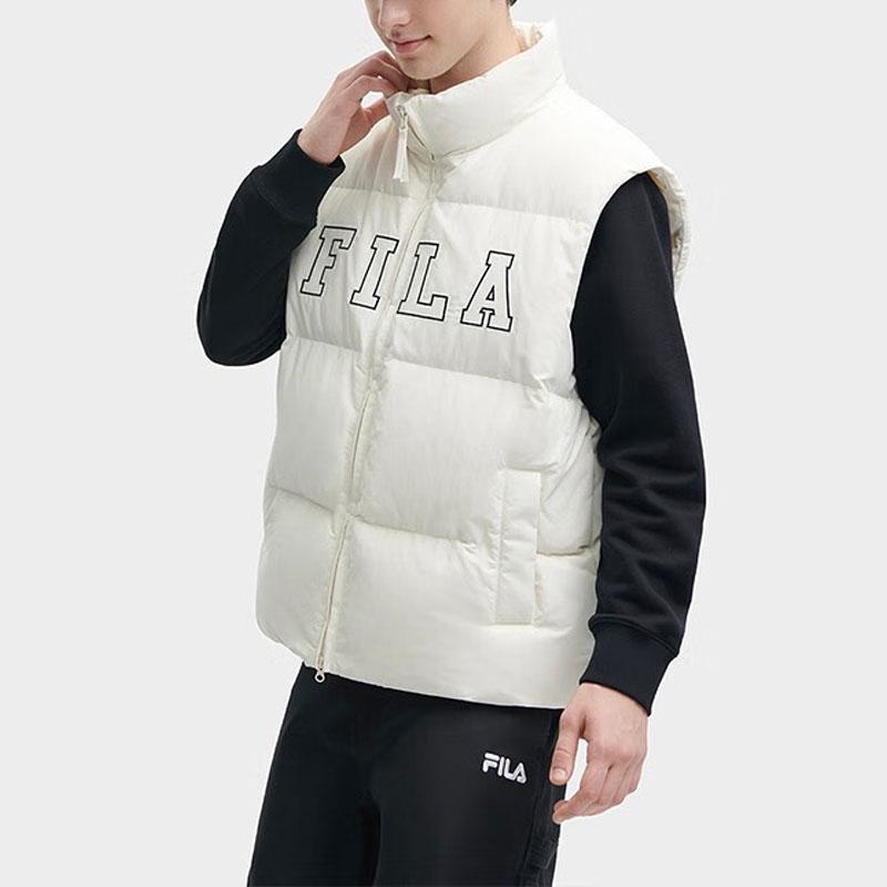 Fila Pikowana kamizelka puchowa z nadrukiem logo z liter, podszewką i luźnym krojem, unisex, mlecznobiała F51U349903F-IV