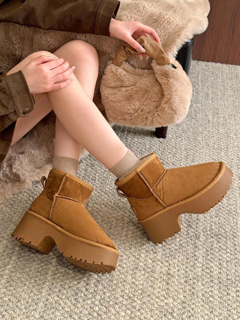 Thick-soled snow boots for women in the winter of 2025, new short tube, piled and thickened to keep warm, inner height increase
