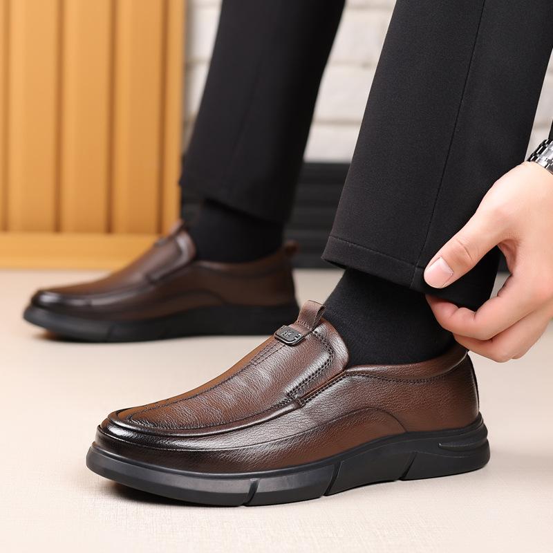 Neue Vier Jahreszeiten Lederschuhe Herren Herbst 2024 Britischer Stil Slipper Lässige Lederschuhe Modische Loafer Größe 38-44