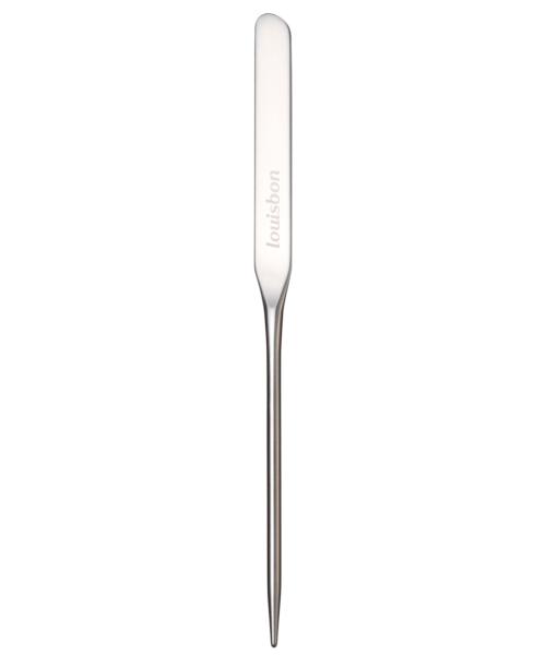 Ultra-slim, ultra-close fit, smooth skin, premium spatula