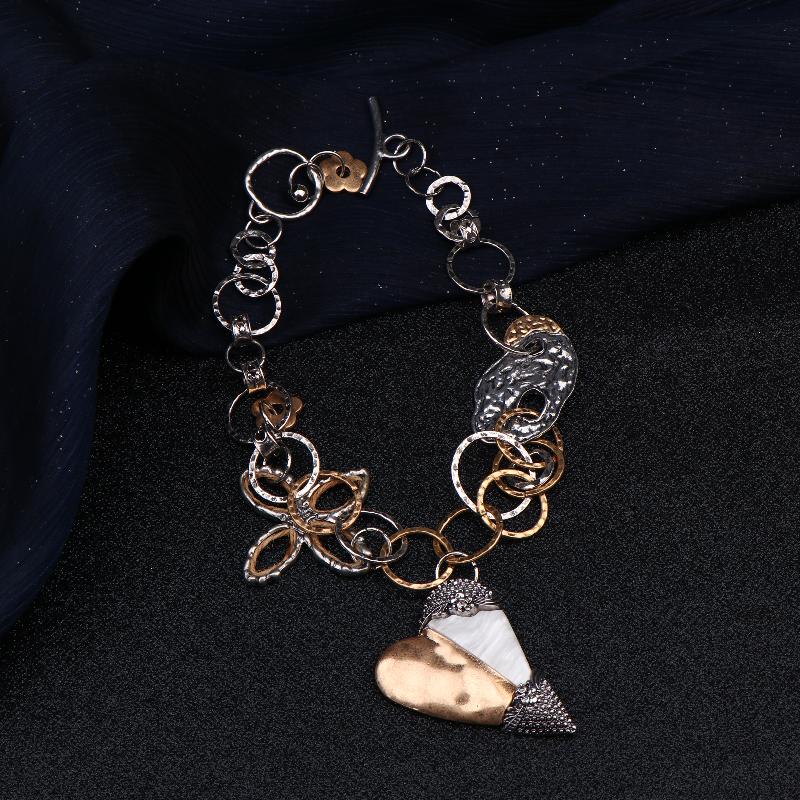 

Металлическое ожерелье с подвеской в виде цветочного сердца в винтажном стиле, средневековый splicing-воротник, легкое, для вечеринки, персонализированное ювелирное изделие, подарок для женщин