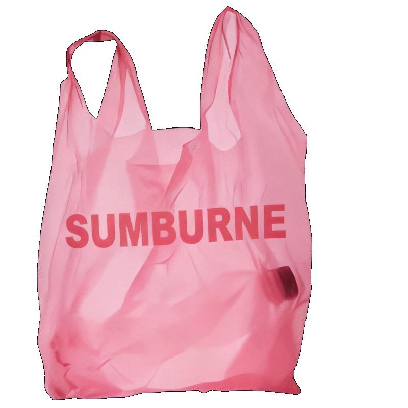 Oversize T-shirt Czarny Różowy Nadruk Torby Plastikowej Z Napisem SUMBURNE Swobodny Styl Uliczny