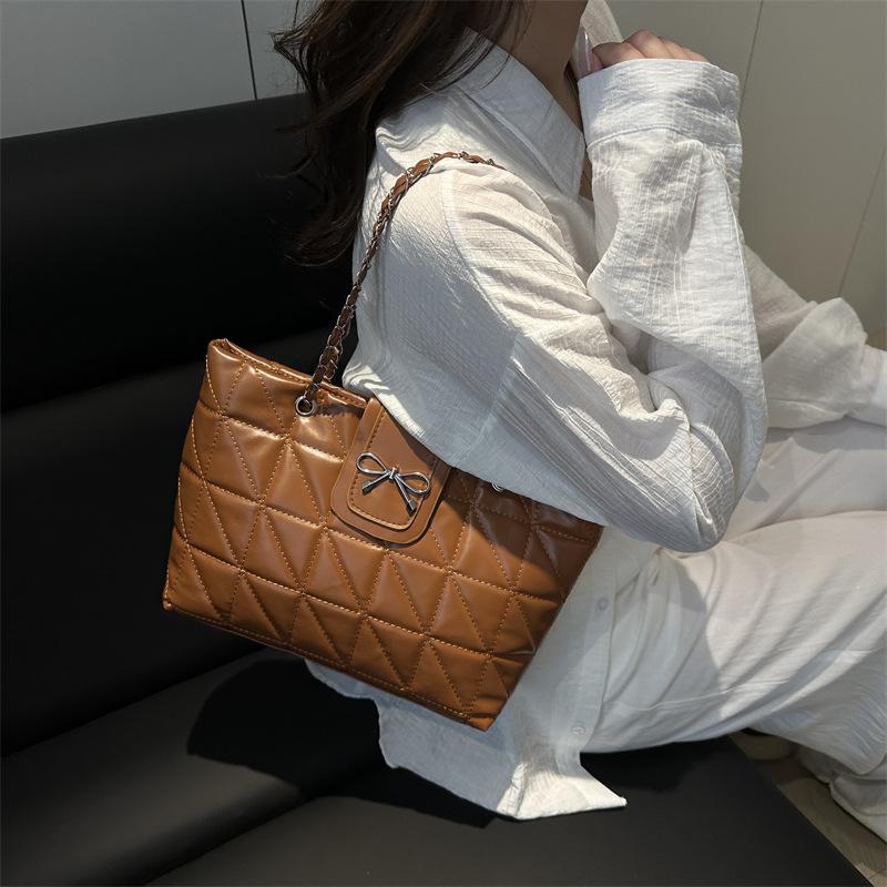 Soft rhombus chain large capacity new trendy fashion casual bow shoulder tote bag large