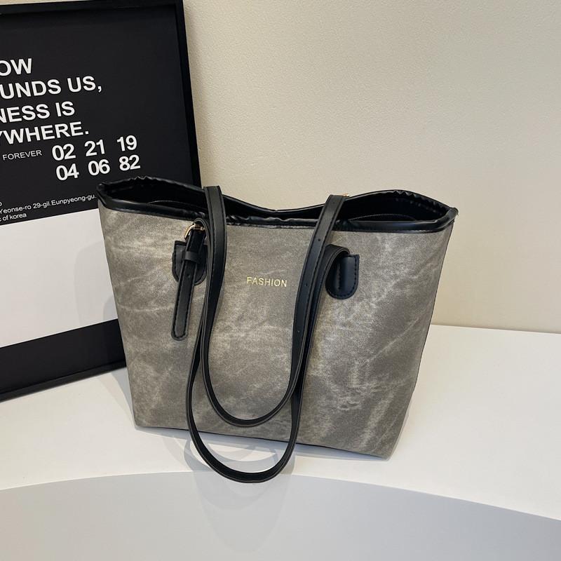 Large Pu Elegant Tote Bag With Zipper And Inner Pocket Ideal For University And Outings Daily