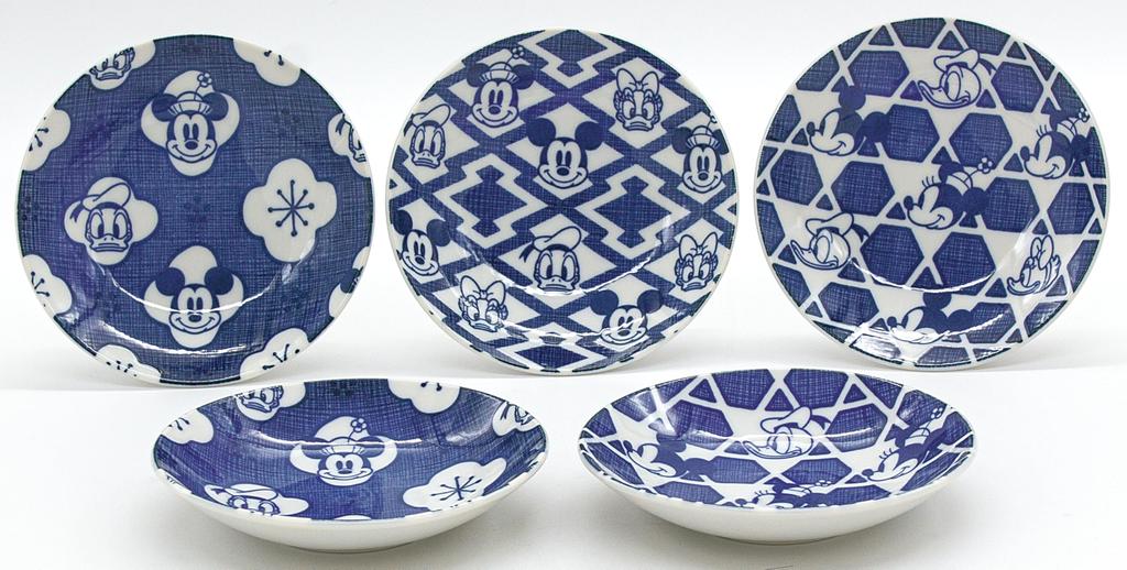 Disney Mickey Mouse Přátelé Malý talíř Myčka a Mikrovlnná trouba Nihon Made in & 5dílná sada, 13 cm, Bezpečný, Styl, Japonsko, 3308-04
