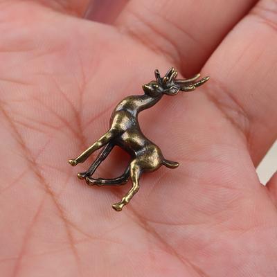 1ks slitina mědi Sika Deer Stolní deska Malé ozdoby Vintage figurky zvířat Dekorace na stůl Příslušenství Domácí dekorace Řemesla
