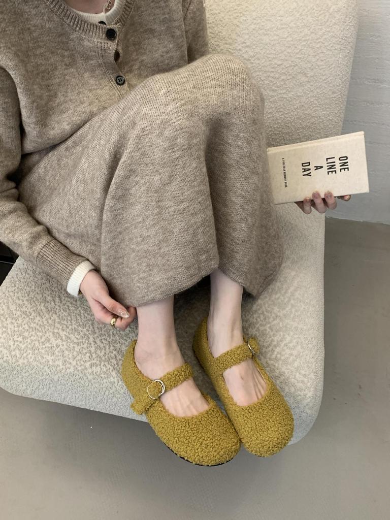 Foreign-feeling fluffy shoes for women to wear French new autumn and winter retro temperament flat-bottomed Mary Jane fluffy shoes