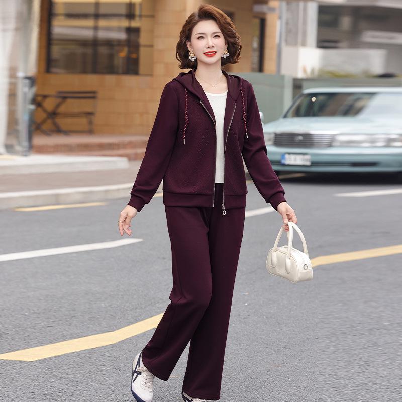 Spring 2026 Stylish Sportswear Jacket for Middle-aged Women