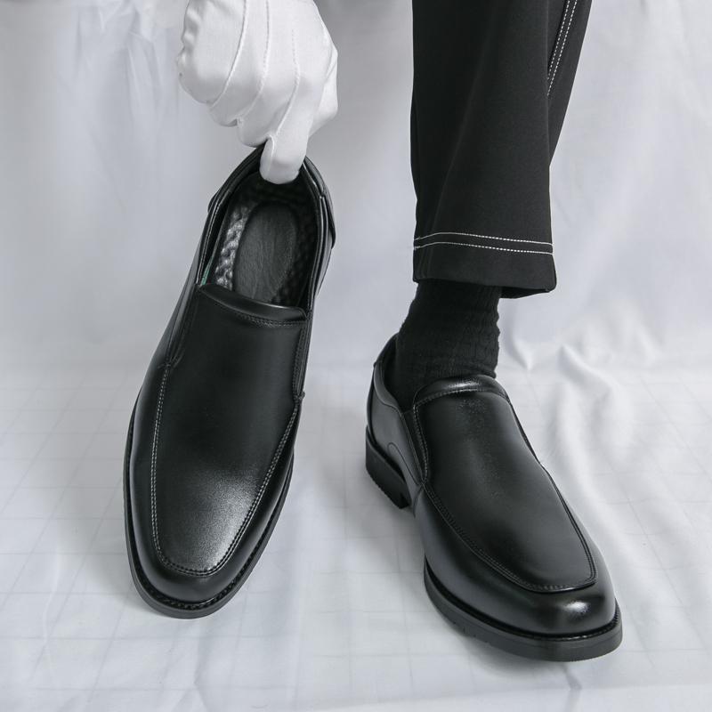 Fashion Spring/ Autumn Hot Selling Men Comfortable Round Head Business Dress Leather Shoes Fashion Brand Breathable Casual Leather Shoes