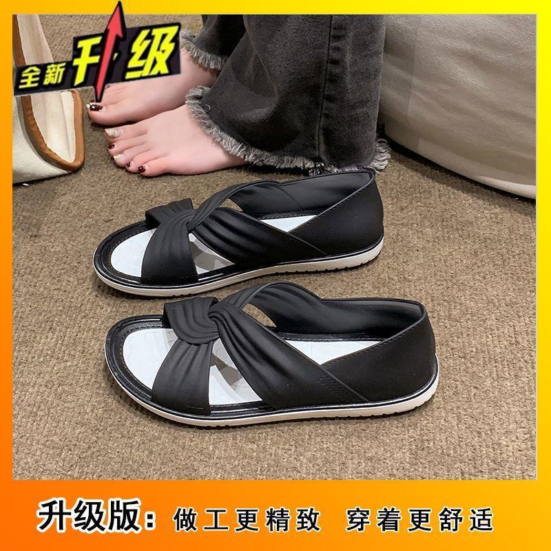 Niche soft-soled beach flat-bottomed women's cool slippers 2025 new outer wear summer fashion versatile non-slip sandals