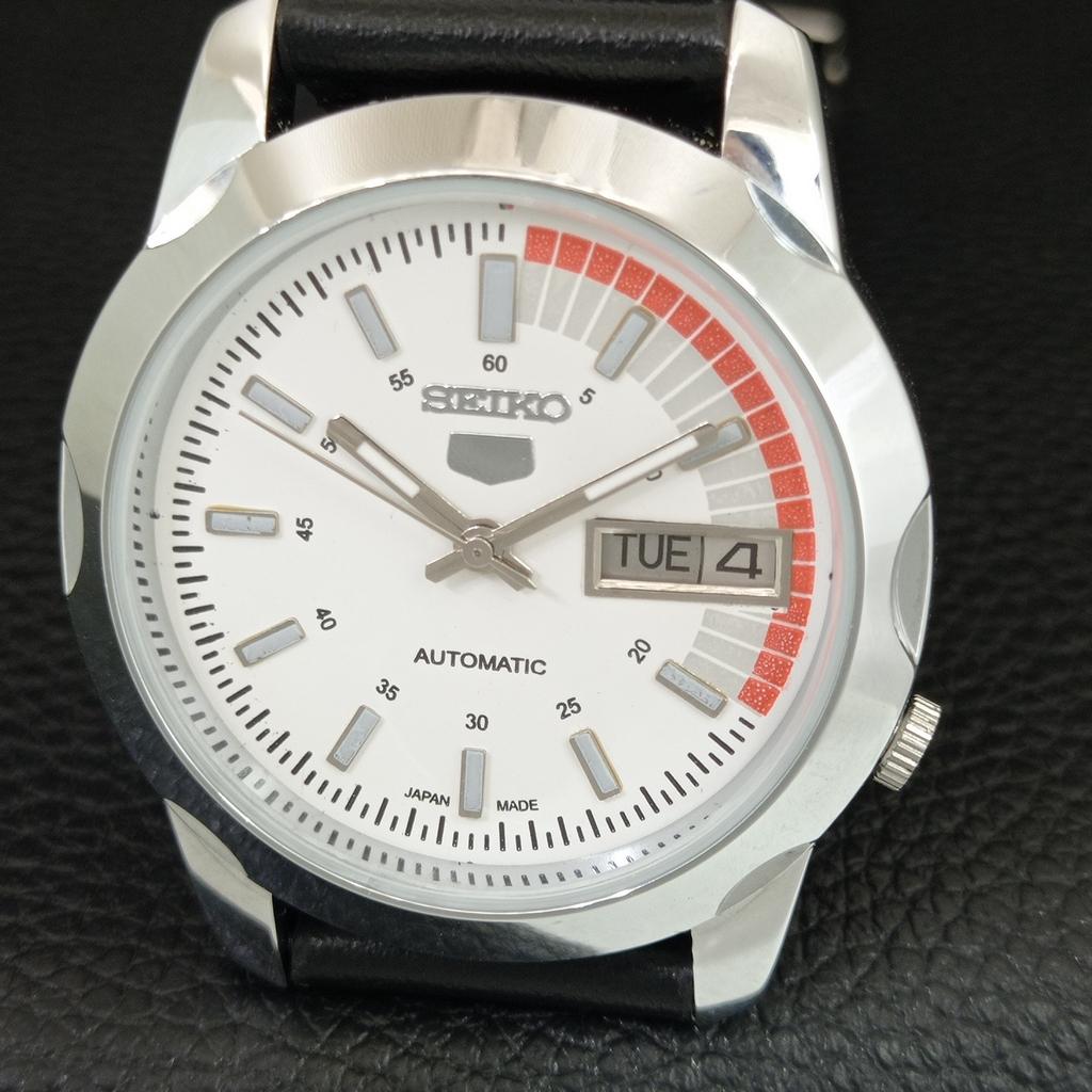 SEIKO 5 AUTOMATIC VINTAGE REFURBISHED JAPAN MENS WHITE DIAL WATCH a445418-1