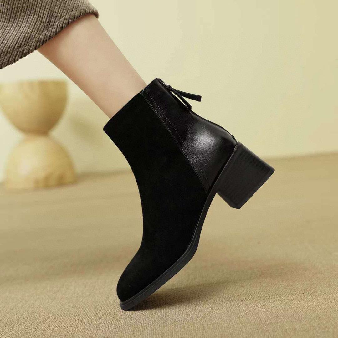 

Ботильоны Челси с квадратным носком женские ботинки 2025 первый слой овчины французский темперамент модные ботинки толстый каблук задняя молния кожаные ботинки короткие ботинки 34