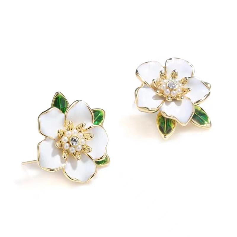 Brincos de Tarraxa Flor de Cerejeira Camélia de Luxo para Mulheres Vintage Elegante Pérola Design Único Inspirado na Natureza Chique Estilo Francês