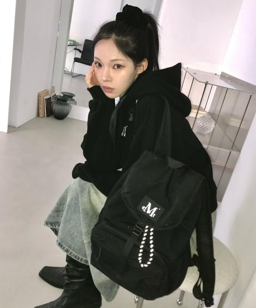 Mucent Knob Wide Pocket Backpack Unisex