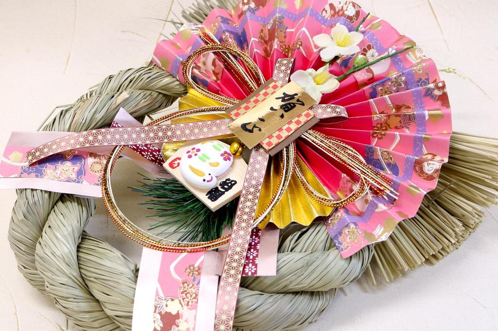 Yamaichi Shoten Zodiac Snake New Year Wreath Decoration Carnation Shimekazari Door Ornament 33 x 20 7 cm