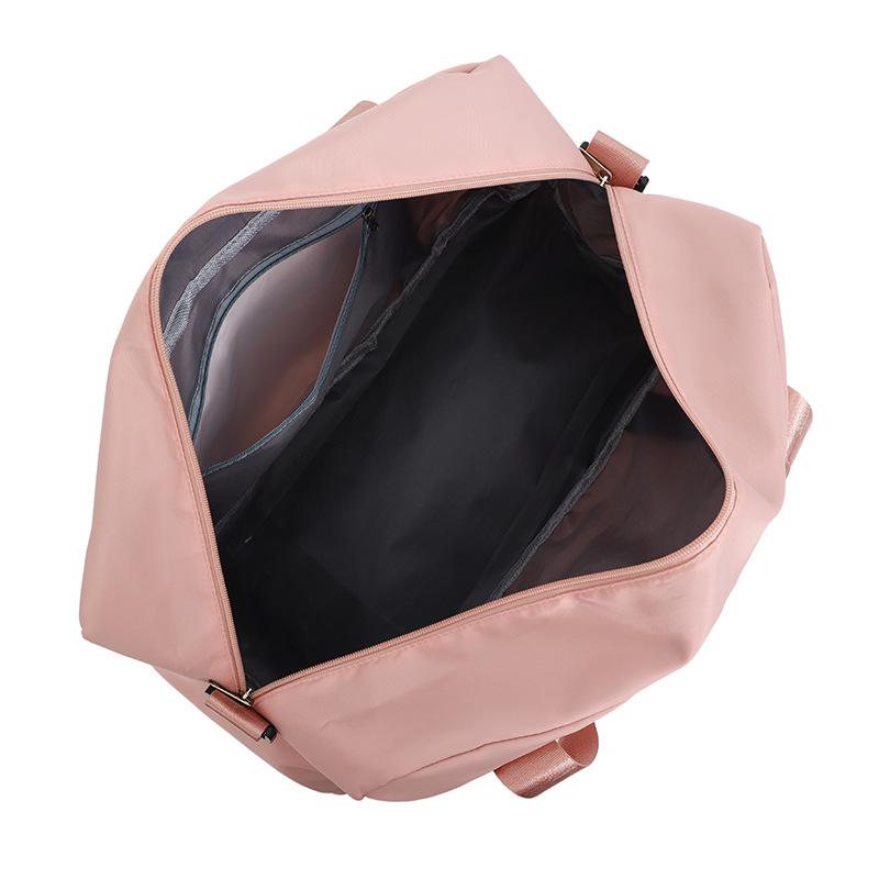 Versatile Canvas Travel and Sports Bag with Wet/Dry Compartments, Large Capacity, Single Shoulder, and Crossbody Features.