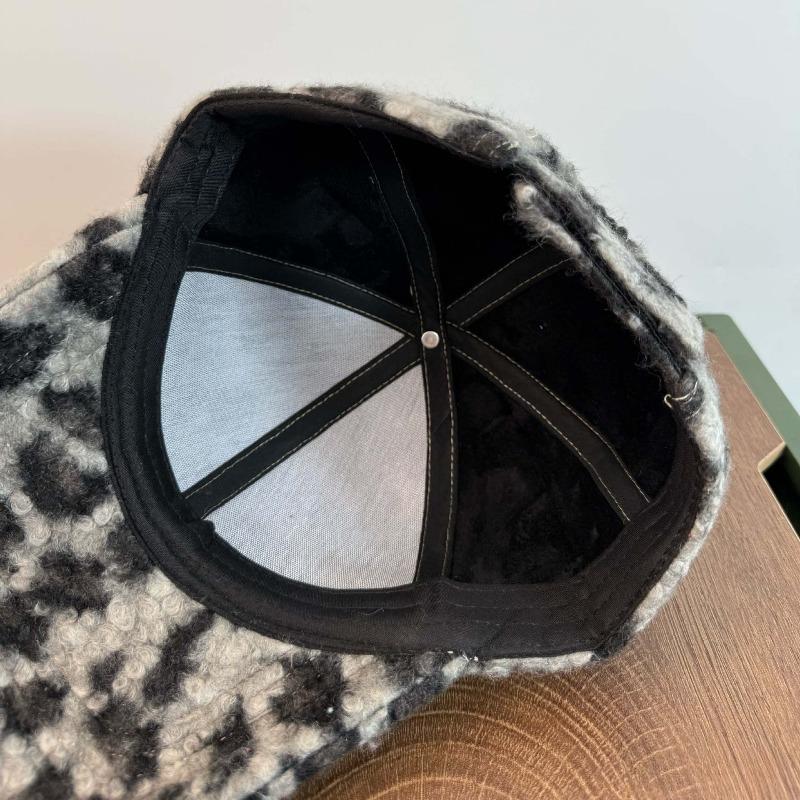 1pc Leopard Print Plush Baseball Cap,Unisex Warm Head Hat,Adjustable Buckle Closure,Lightweight Knitt,for Outdoor Travel Festive