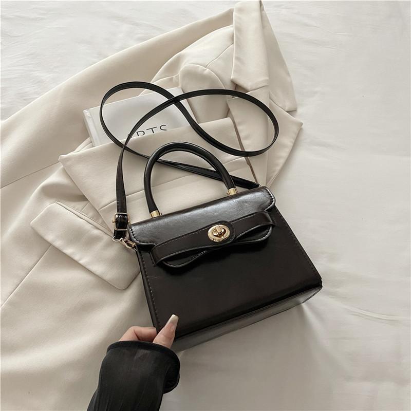 

Portable small square autumn and winter new trend shoulder bag simple messenger bag popular fashion shoulder bag women s bag