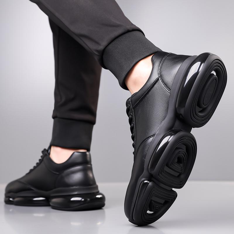 2025 New Men's Breathable Sneakers Lightweight Men's Walking Shoes Casual Male Sports Shoes Non-Slip Comfortable Athletic Shoes