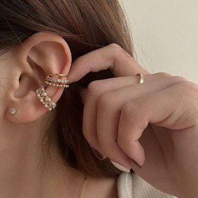 Korean-Style Pearl Ear Cuff: Elegant, Multi-layered Retro Earrings for Non-Pierced Ears