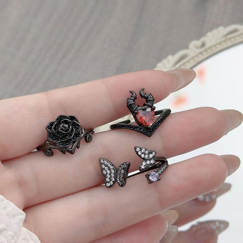 Light Luxury Retro Dark Personality Rose Butterfly Open Ring Women'S Fashion Temperament Fashion Punk Index Finger Ring