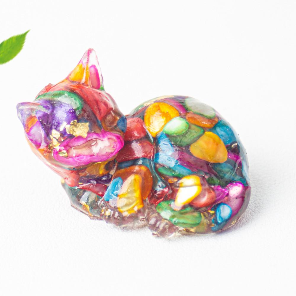 Resin Art Cat Figurine With Crystals For Home Office Decor Gift For Friends And Family