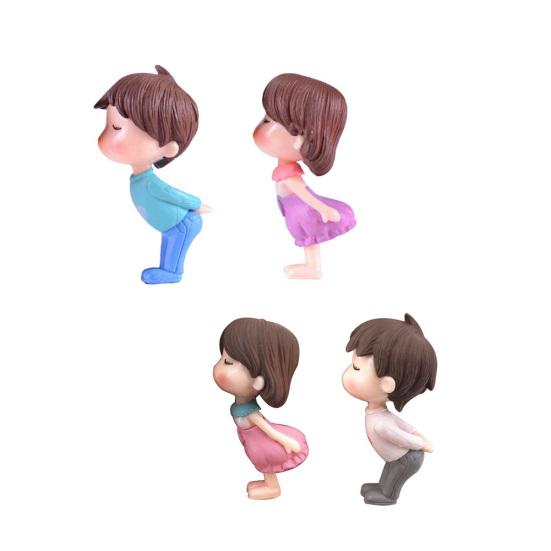 2Pcs Kiss Dolls Mini Landscape Ornaments Figurines Fairy Garden Dollhouse Decor