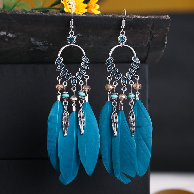 New Earrings with Fashionable Waterdrop Diamond-studded Feather Earrings