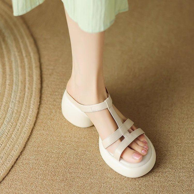 Soft leather high heels women's summer 2025 new versatile soft sole retro muffin thick bottom open toe thick heel sandals