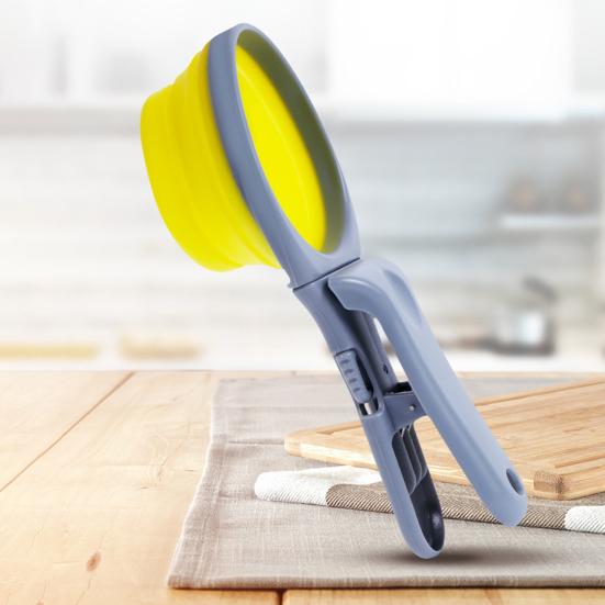 3-in-1 Collapsible Pet Scoop Measuring Cups Bag Sealing Clip Portable Dog Cat Food Spoon for Travel Feeding