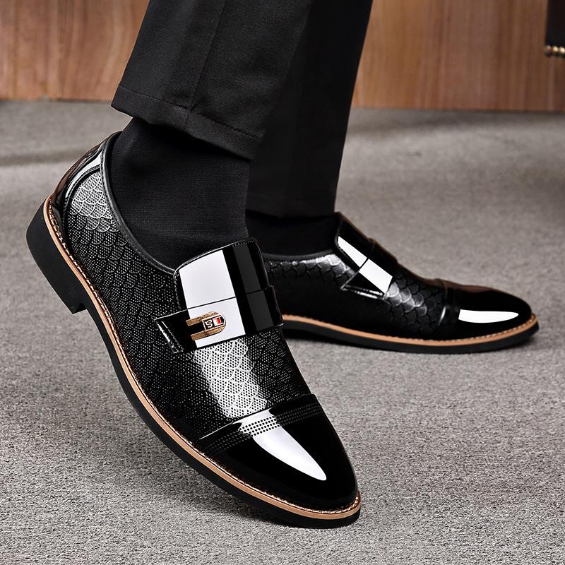 2025 Herren Lederschuhe Herren Herbst und Winter Businesskleid Spitz Hochzeit Bräutigam Schuhe Ein Pedal Anzug