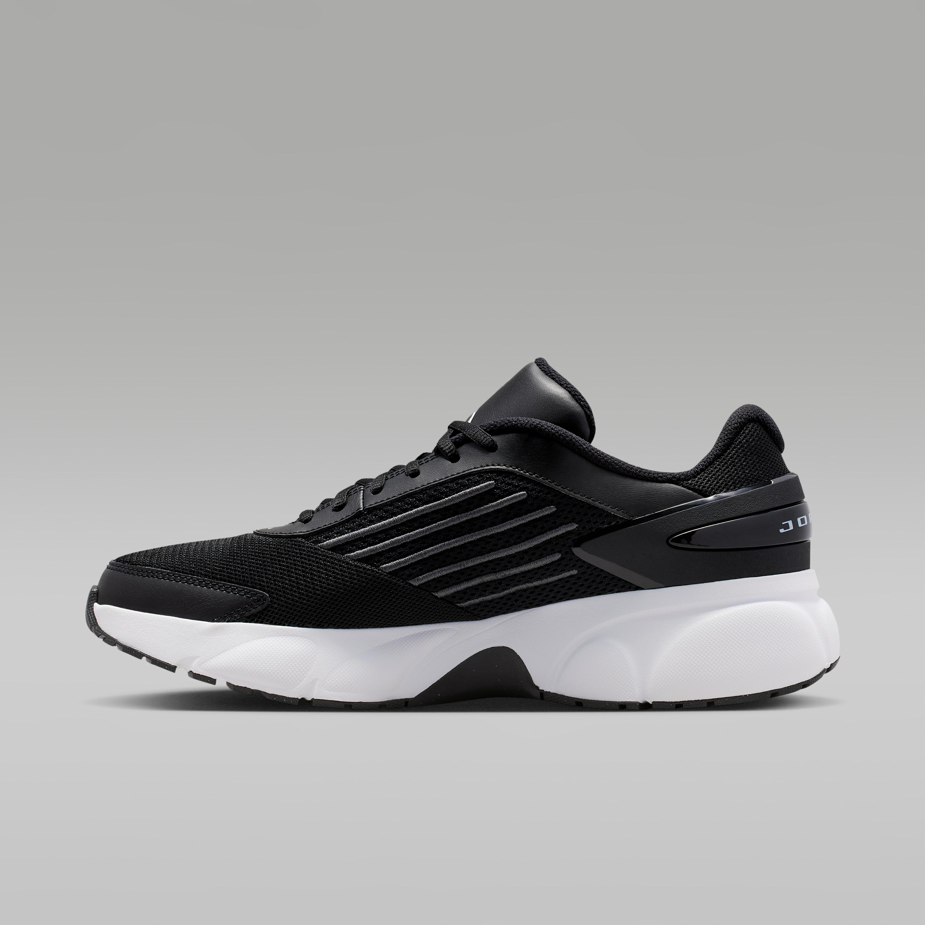 Jordan Trunner Flow Black White 40
