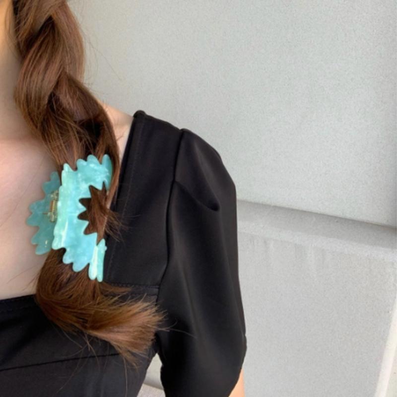 Non-Slip Hair Claws Clip Acrylic Catch Barrette Sweet Flower Shape Hair Jaw Clips Semicircle Hair Catch Barrettes