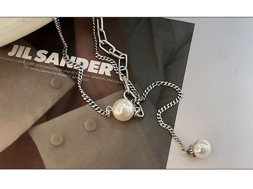 Yinruitai S925 Sterling Silver Pearl Double Layer Necklace for Women - Light Luxury Clavicle Chain, Trendy Niche Design.