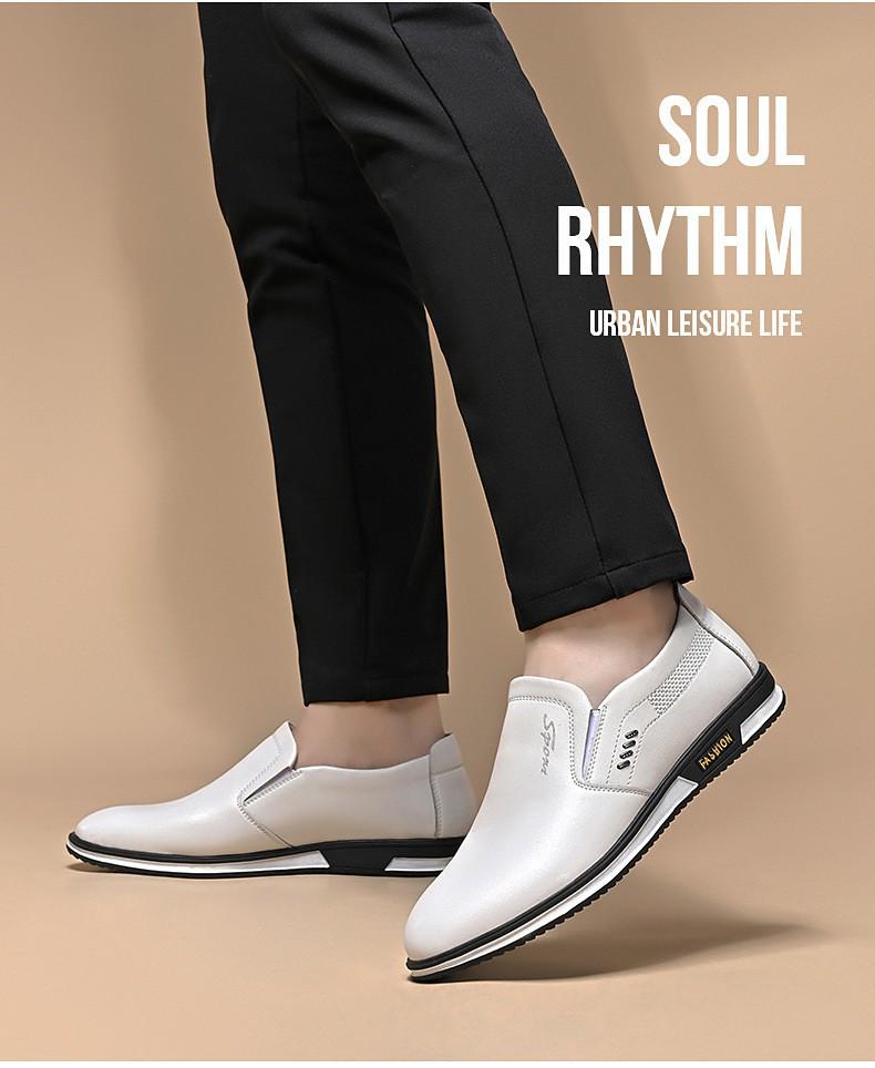 Handmade Men's Slip-On Leather Moccasins: Soft Sole Formal British Style for Commuting