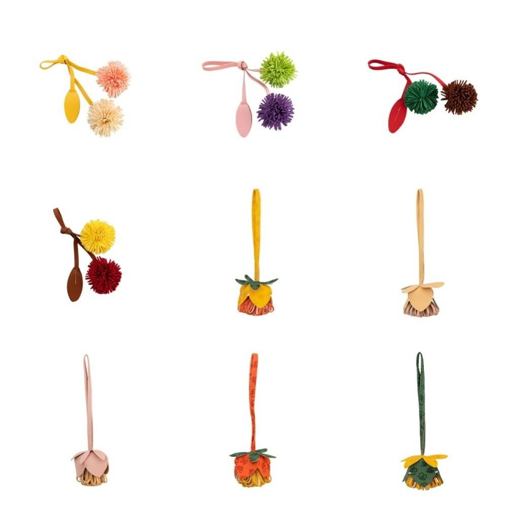 Chrysanthemum Leather Flower Keychain Handmade PU Floral Keyring PU Leather Flower Pendant  Women