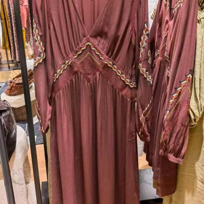 Embroidered Ethnic-Style Note 0 вино красного