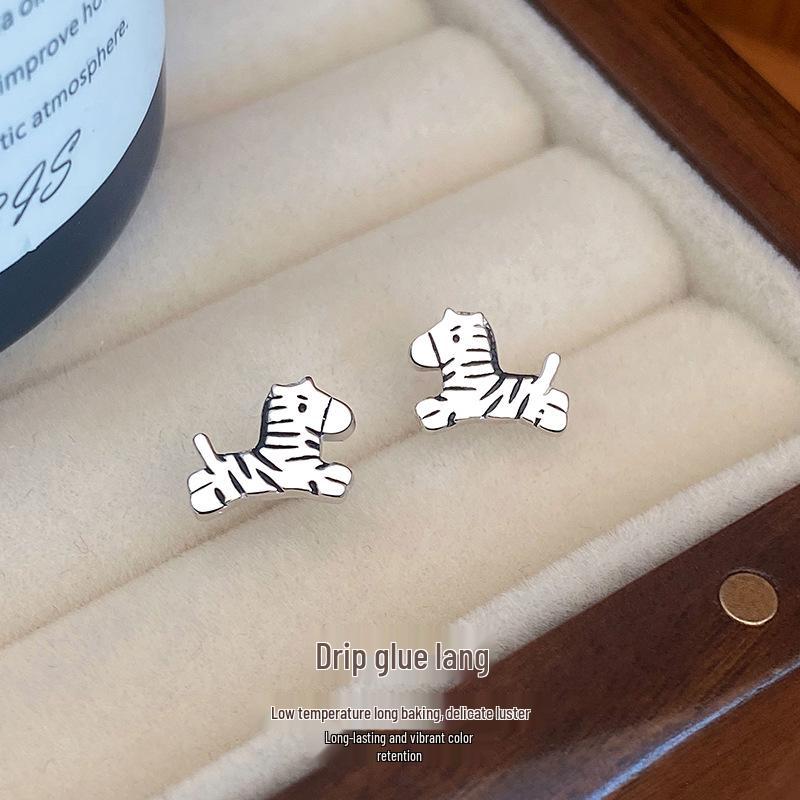 Cute Little Zebra Stud Earrings In Pure Silver 999 - Playful and Exquisite Chinese Design