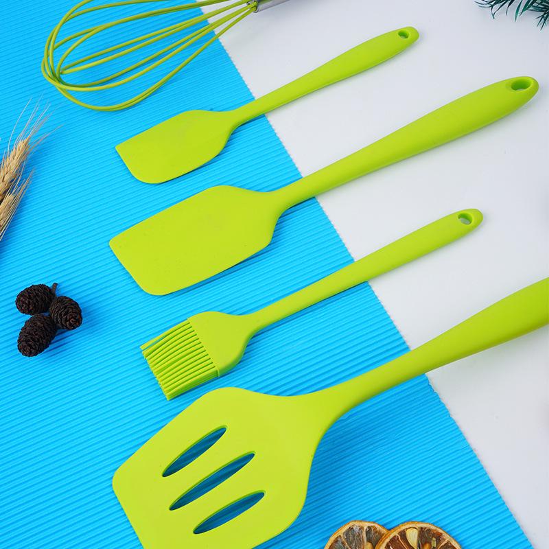 Set de 5 ustensile de bucătărie din silicon: Spatulă, Pensulă de ulei, Tel și Lingură de gătit