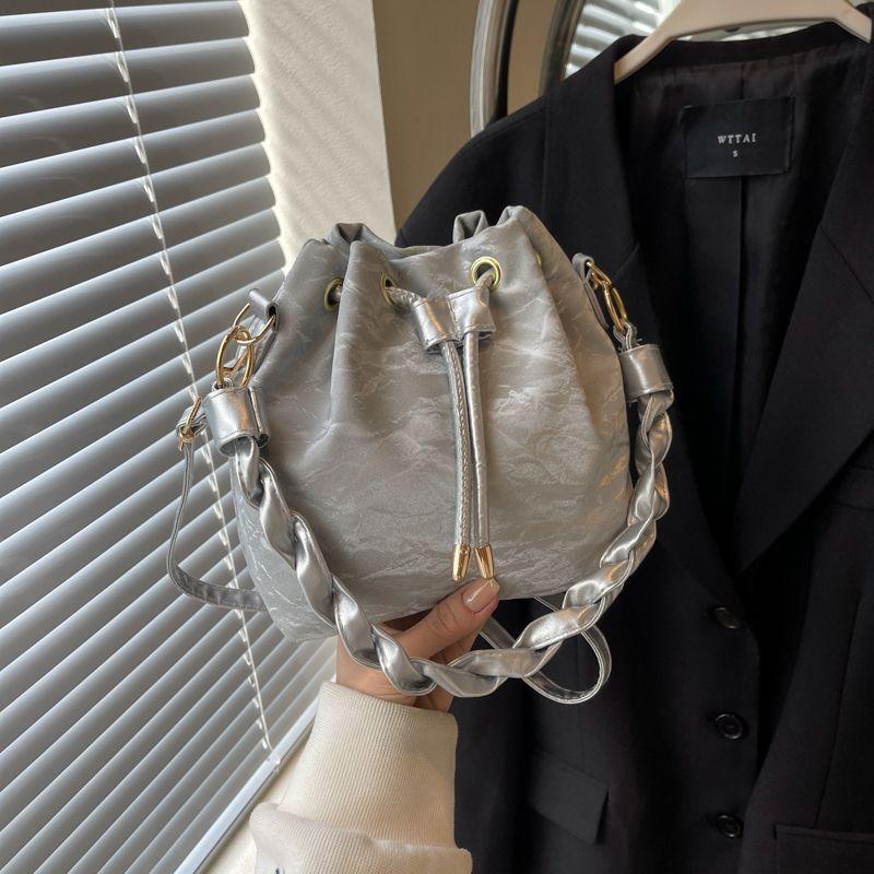 Bag Korean Versatile Bucket Bag Summer New Fashion Niche Shoulder Messenger Bag Women's Handbag