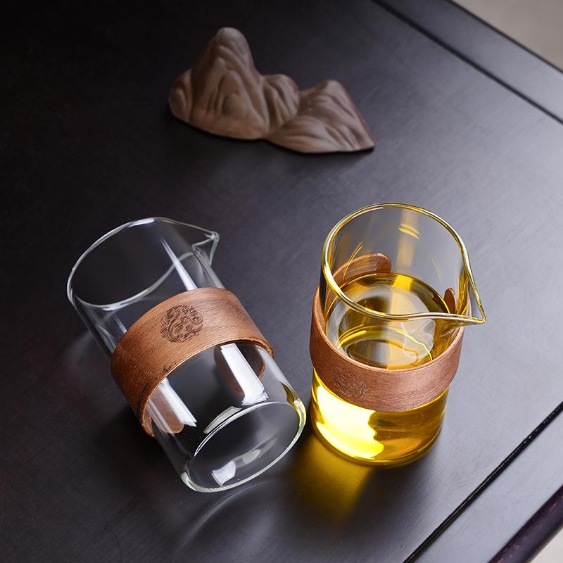 Holding a Wooden Ring Fair Cup High Borosilicate Heat-resistant Glass Drinking Cup Household Living Room Hospitality Glass